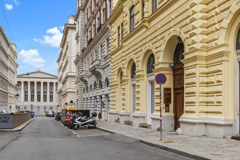 " Repr�sentative Altbauwohnung in absoluter Bestlage ? Direkt beim Parlament "
