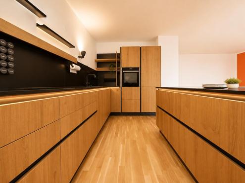 "Designk�che mit K�cheninsel | 3 Zimmer | Hochwertig saniert | Loggia | U1 Troststra�e"