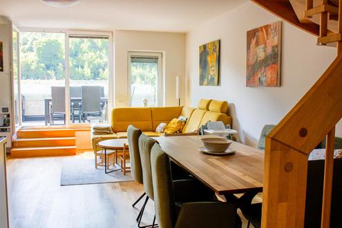 "Familienwohnung mit Ausblick!"