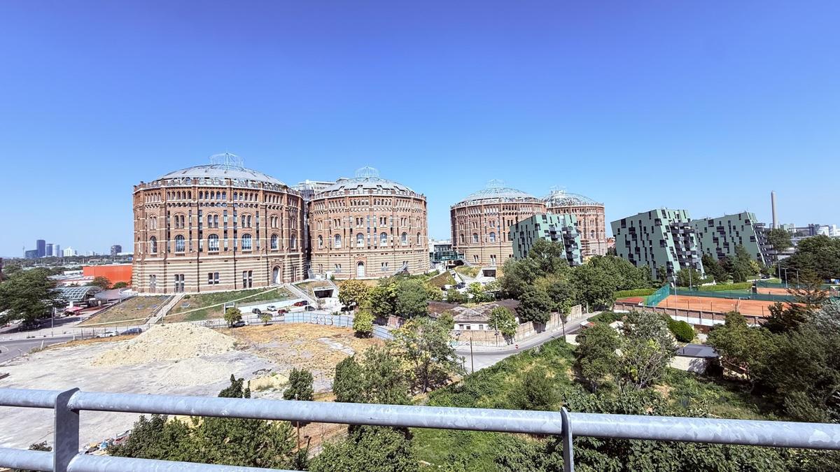 Weitblick zum Gasometer