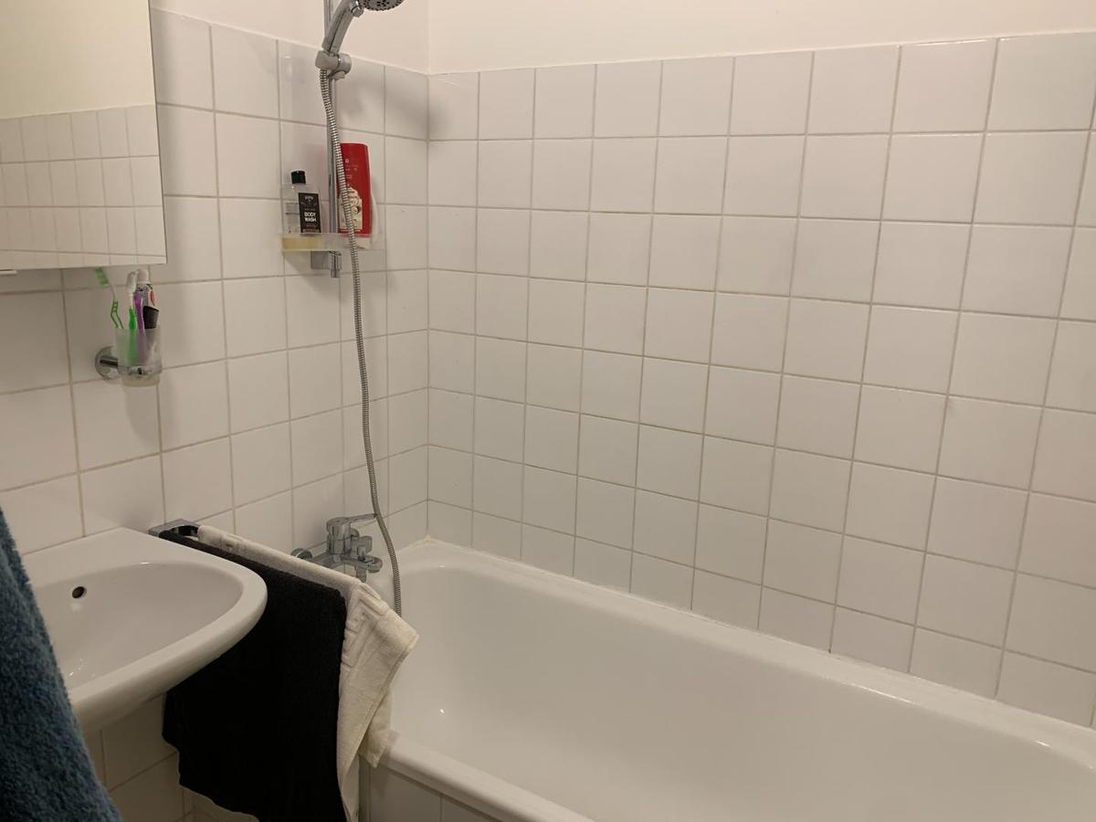 Bad mit Wanne
