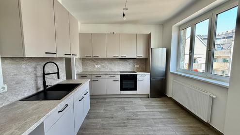 Erstbezug nach hochwertiger Sanierung ? Moderne 2,5-Zimmer-Wohnung - Nahe Sonnwendviertel