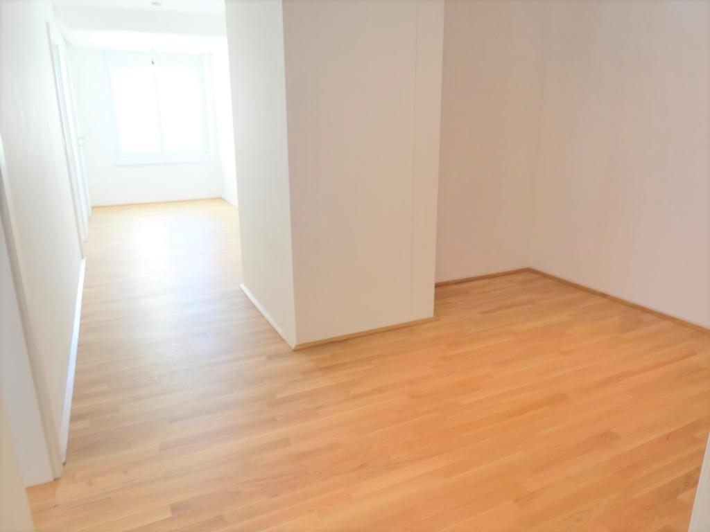 Vorraum mit viel Platz f�r Garderobe und Gang
