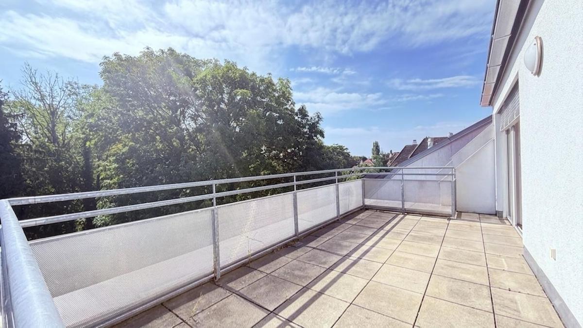 sonnige Terrasse