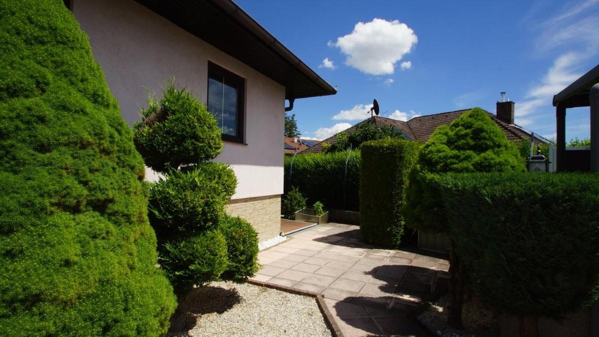 30 Garten EFH 2000