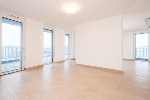 Klimatisierte 4-Zimmer Dachgeschosswohnung mit gro�z�giger Terrasse und au�ergew�hnlichem Weitblick
