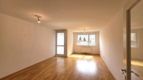 Breitenfelder Gasse: 4-Zimmer Wohnung mit Loggia in toller Lage - 4.OG