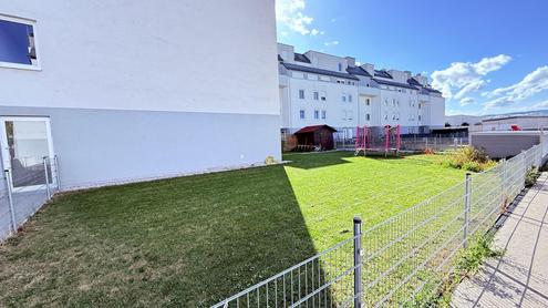 Moderne Neubauwohnung mit MEGA 243,12m� EIGENGARTEN und TERRASSE nahe Akademiepark