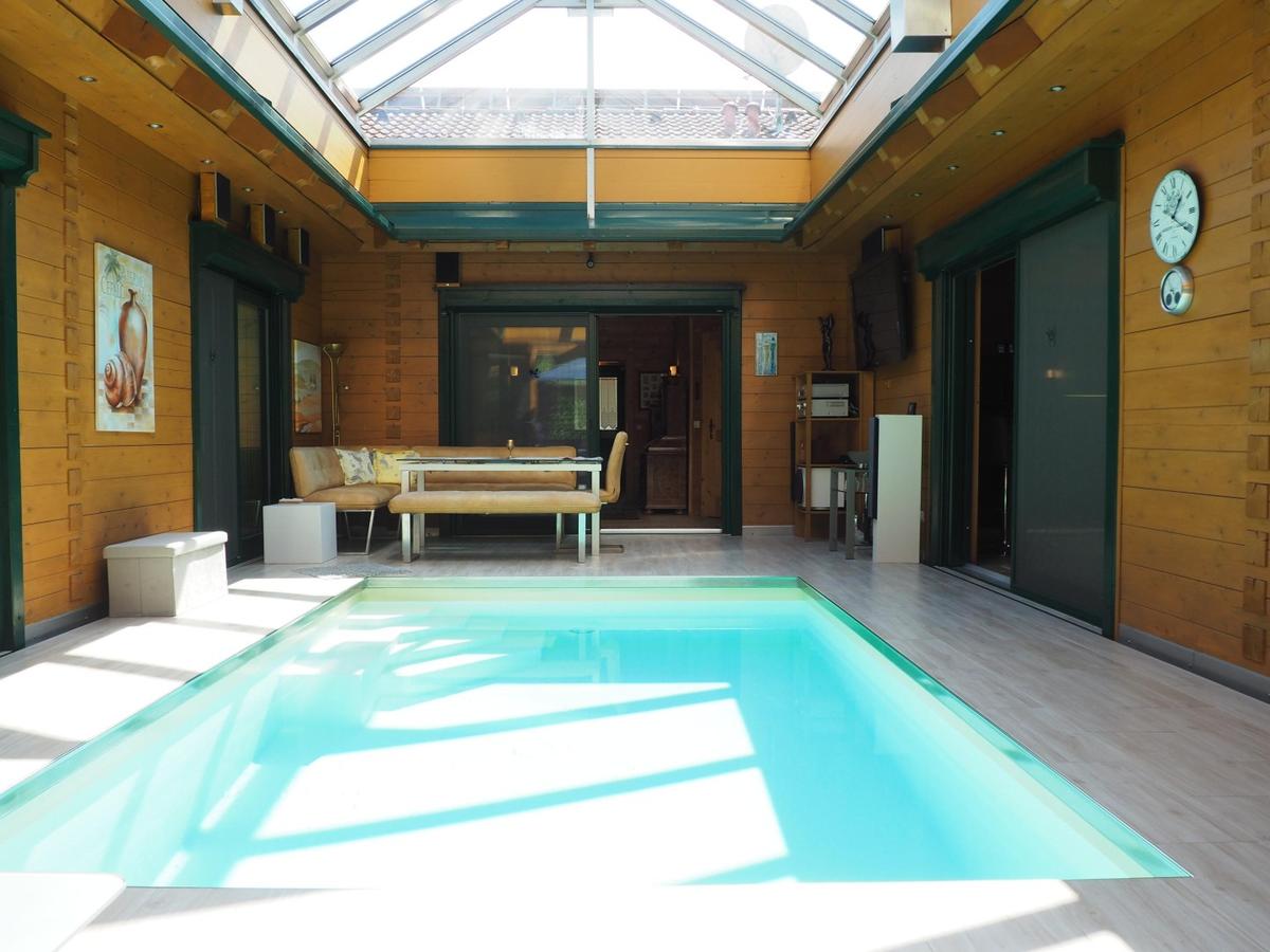 Indoor-Pool