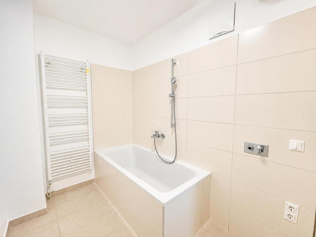 12 Badezimmer