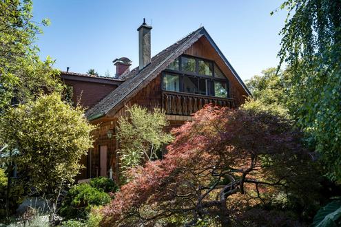 "Landhausidylle mit park�hnlichem Garten und Pool"