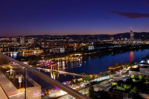 ?Danube Flats | 19th Floor with Panoramic Danube Views?