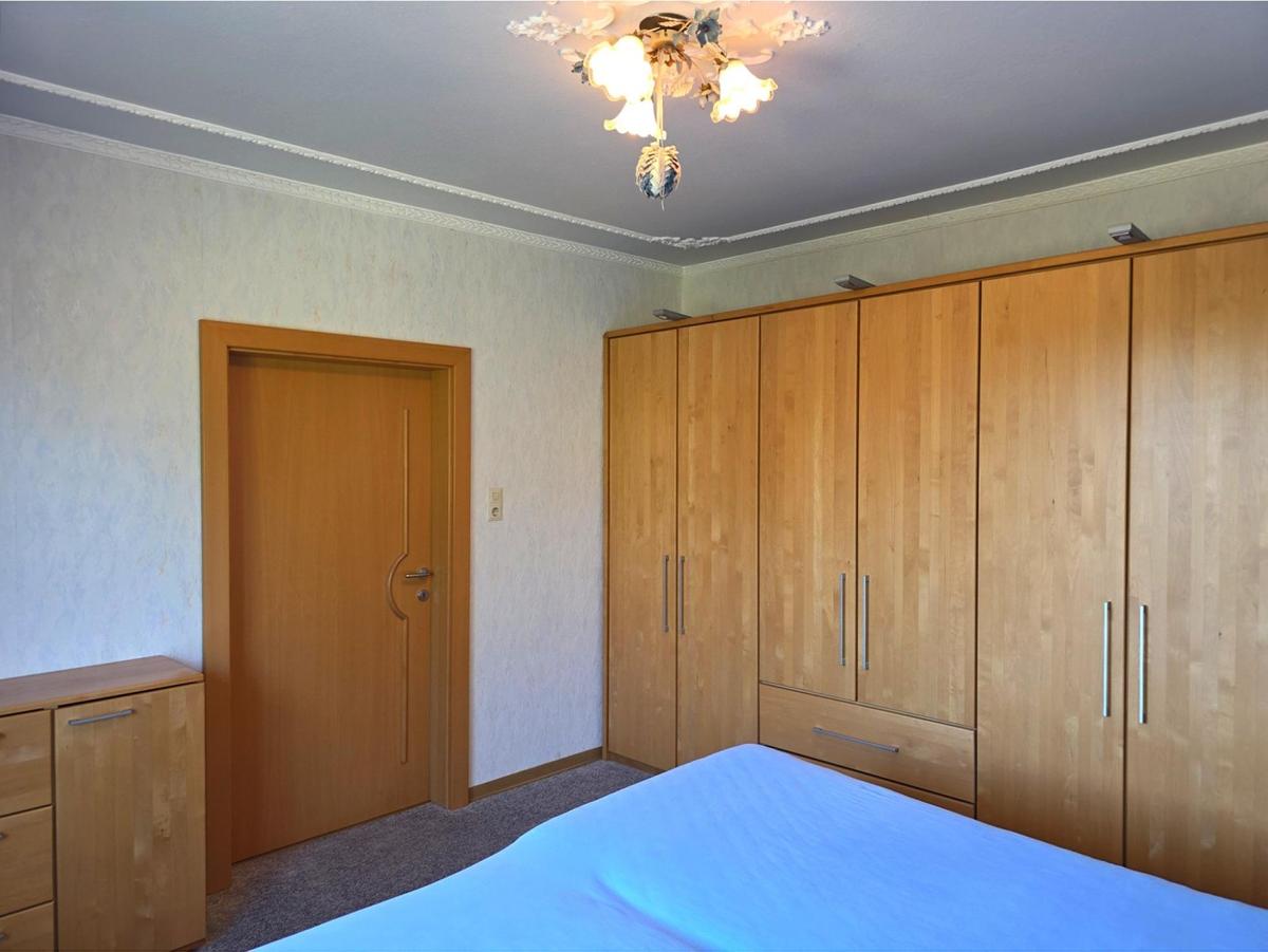 09 EFH 2000 EG Schlafzimmer