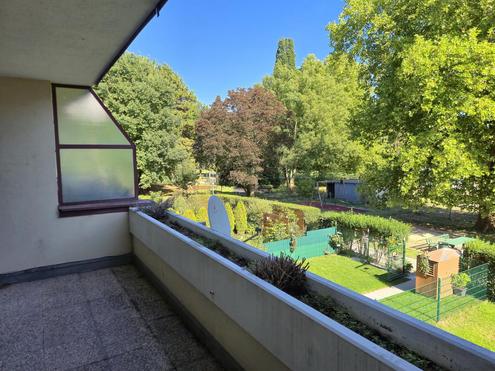 TOPGEFPLEGTE WOHNUNG MIT GROSSER LOGGIA UND GR�NBLICK