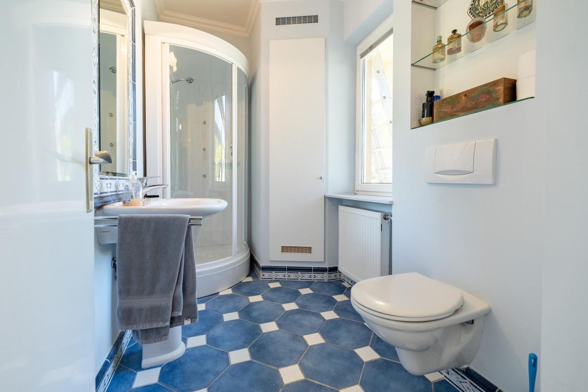 12 Badezimmer