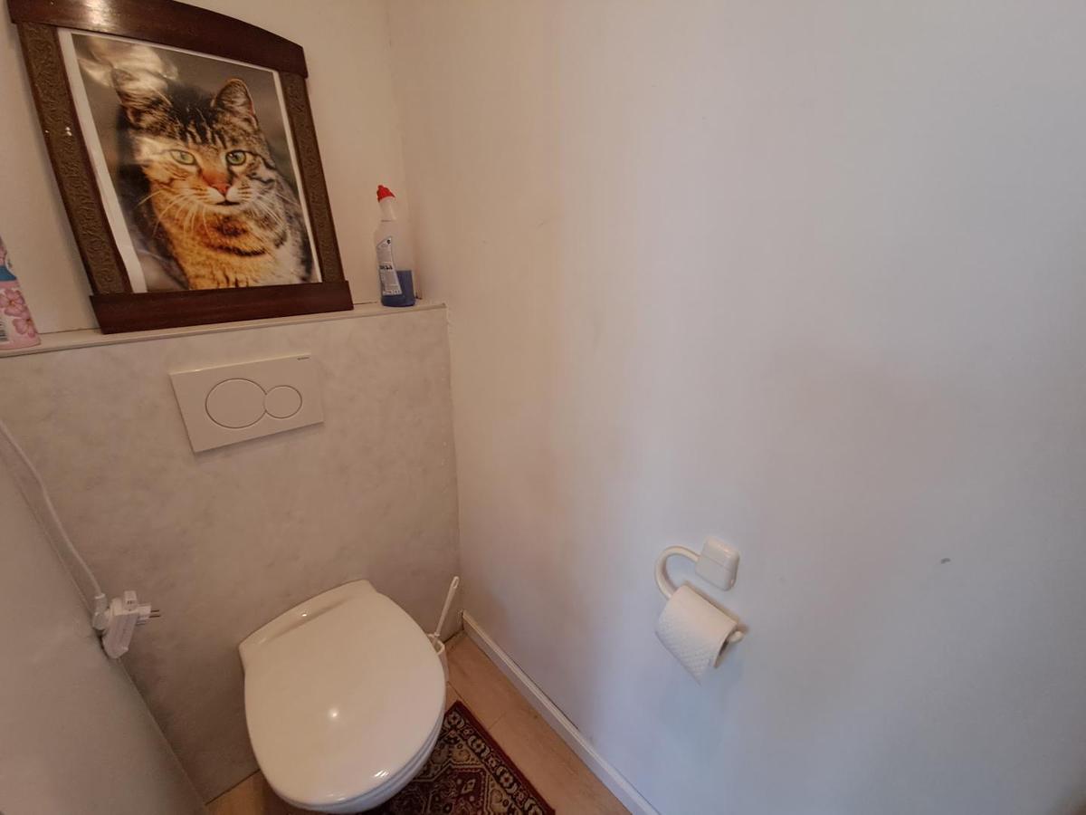 separate Toilette