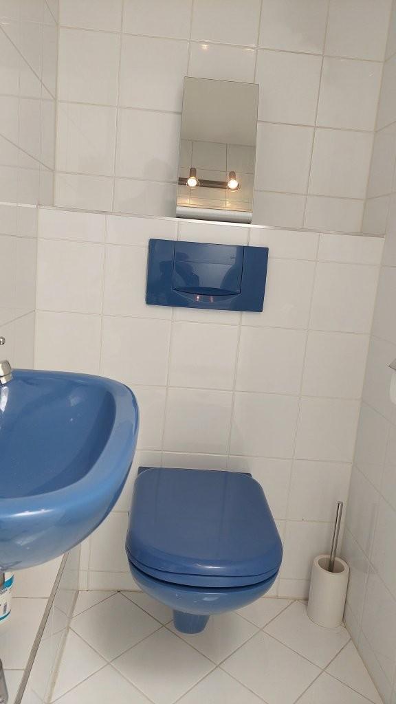 13 WC mit Waschbecken DG ETW 1220