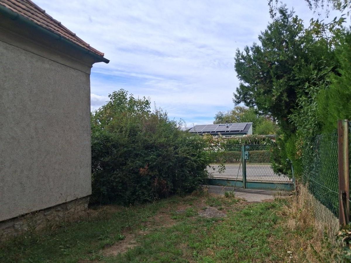 7 Einfahrt Grundst�ck 7053 Hornstein
