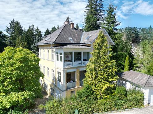 HISTORISCHE WIENERWALDVILLA IN BESTER LAGE MIT ALTBAUFLAIR