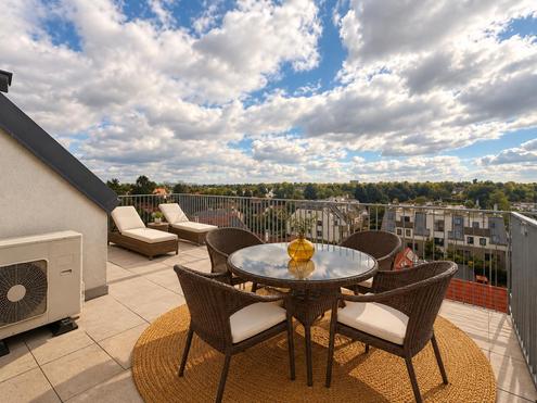 Klimatisierte Wohnung mit 21m� Dachterrasse bei VIC I U1 !