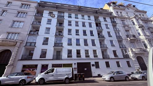 Traumlage beim Belvedere! Sanierungsbed�rftige Wohnung im beliebten Botschaftsviertel.