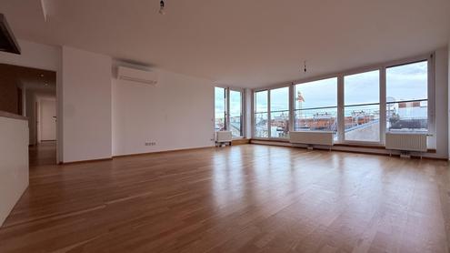 PENTHOUSE: klimatisierte 5-Zimmer-Wohnung mit riesiger Dachterrasse und 360� Rundumblick!!
