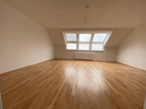 Top-sanierte, helle, super-gro�z�gige 3-Zimmer-Neubauwohnung in der Lobmeyrgasse!