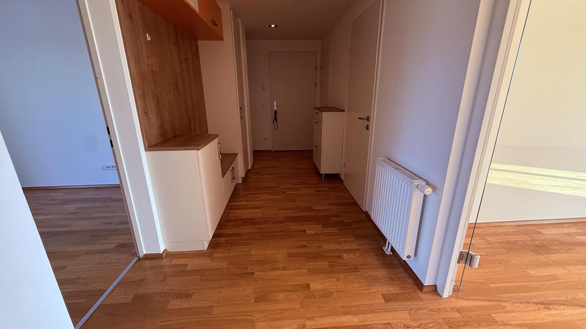 Vorraum mit Garderobe