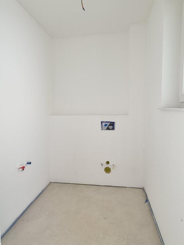 WC mit Handwaschbecken