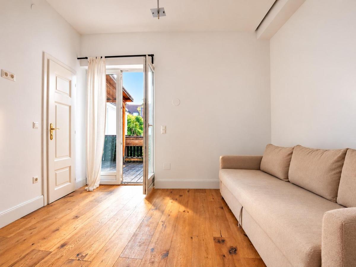 Zimmer mit Terrassenanschluss