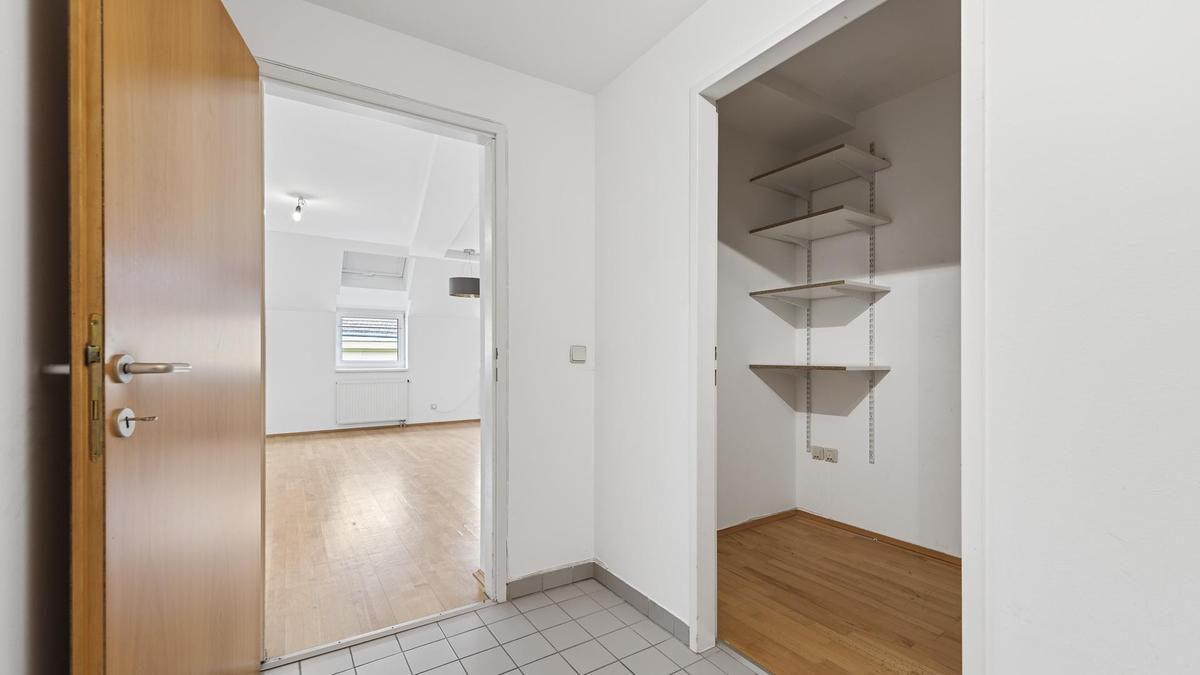 Vorzimmer mit Abstellraum