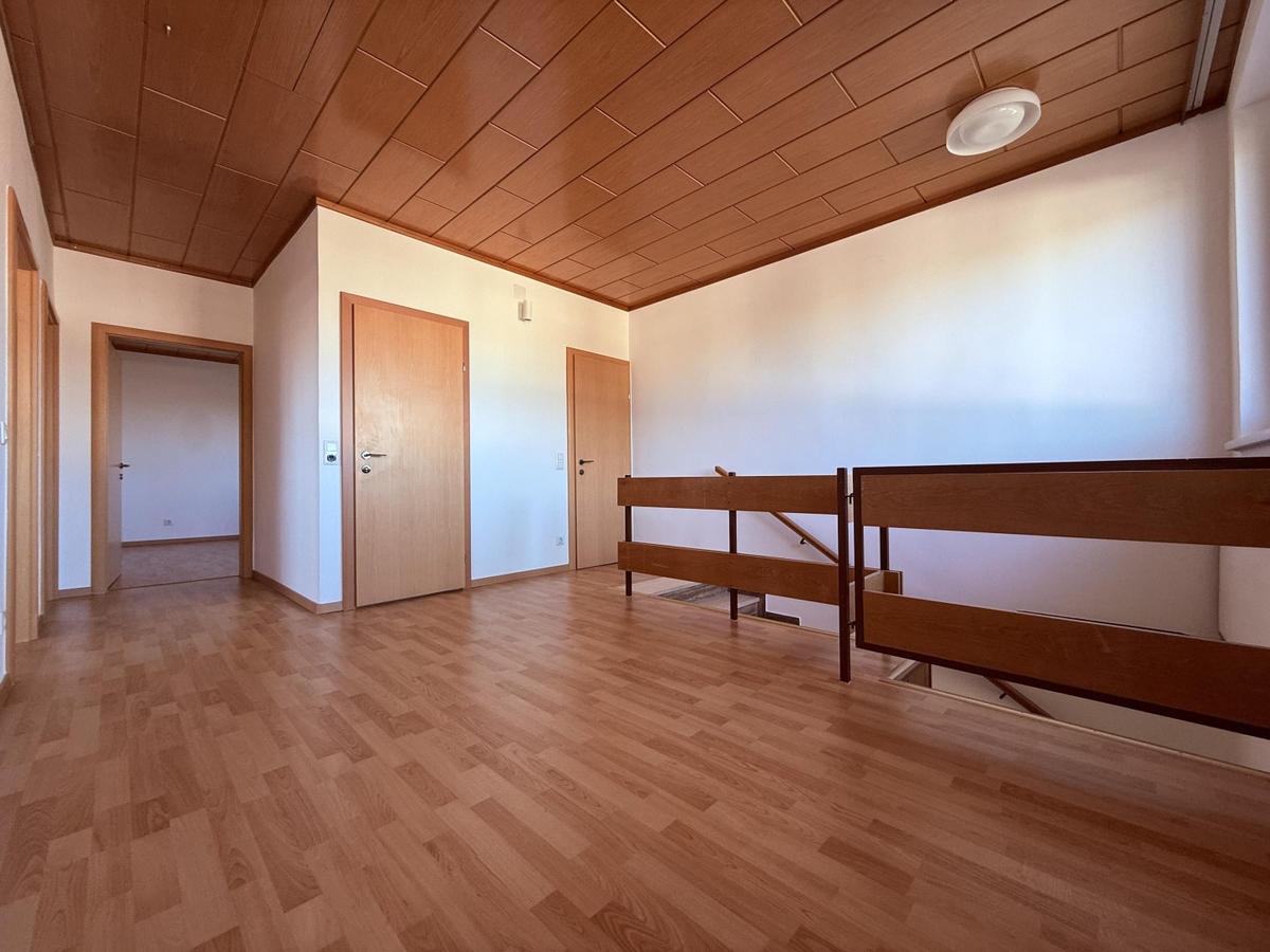 Galerie - Blick zu den Zimmern