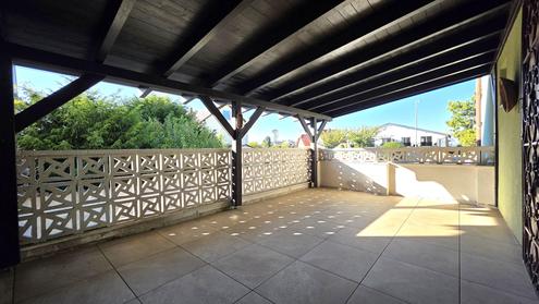 Neufeld: Top-saniertes, vollunterkellertes Haus mit Garten und �berdachter Terrasse