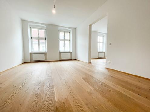 ERSTBEZUG NACH SANIERUNG: geräumige 2-Zimmerwohnung Nähe Adele-Jellinek-Park