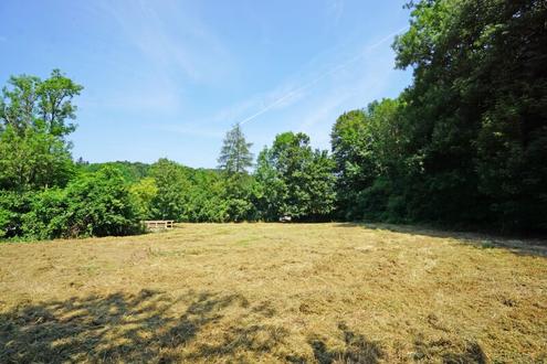Ebenes Baugrundstck in sonniger Ruhelage -       nur 2 km vom Pressbaumer Zentrum