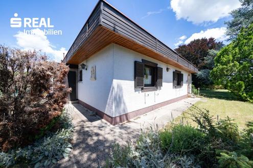 Gemütlicher Ferienbungalow mit feinen Details - 51m² plus überdachte Terrasse, Carport und gepflegtem Garten!