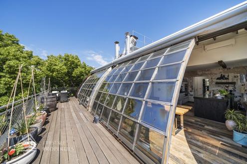 Einzigartiges Penthouse mit großer Terrasse und 2 Garagenplätzen!