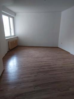 Hofseitige, sanierungsbedrftige 3 Zimmerwohnung in Brigittenau