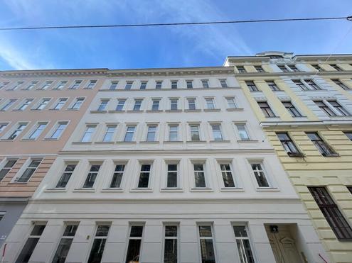 NÄHE ERNST-LICHTBLAU-PARK: sanierte 1,5-Zimmerwohnung in ruhiger Lage