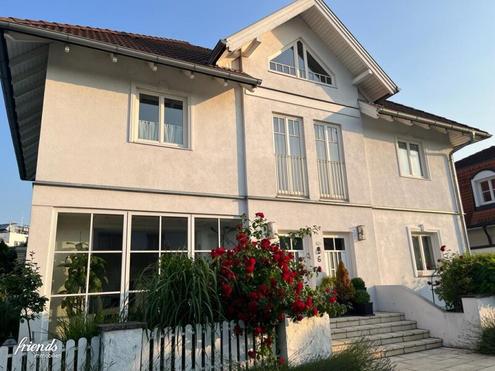 Traumhaftes Einfamilienhaus in Perchtoldsdorf - Luxurises Wohnen im Grnen fr die ganze Familie!