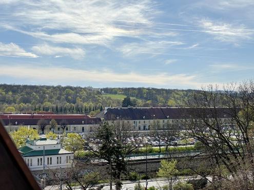 Dachgeschosswohnung mit Dachterrasse und Blick auf die Gloriette beim Schloss Schnbrunn!