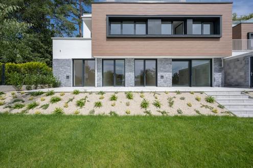 Großzügige 4-Zimmer Wohnung mit Terrasse und Garten