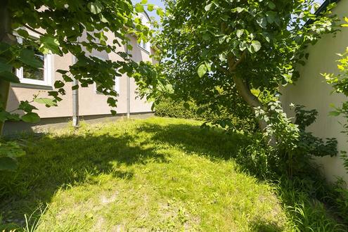 Wiener Straße - gepflegtes Reihenhaus mit Eigengarten und Autoabstellplatz