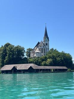 Exklusives Appartement mit Blick auf Maria Wörth und privatem Seezugang