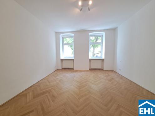 5 Zimmer-Altbauwohnung mit Balkon-Option im beliebten Stuwerviertel!