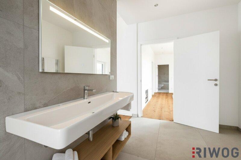 Badezimmer KI-Bearbeitet