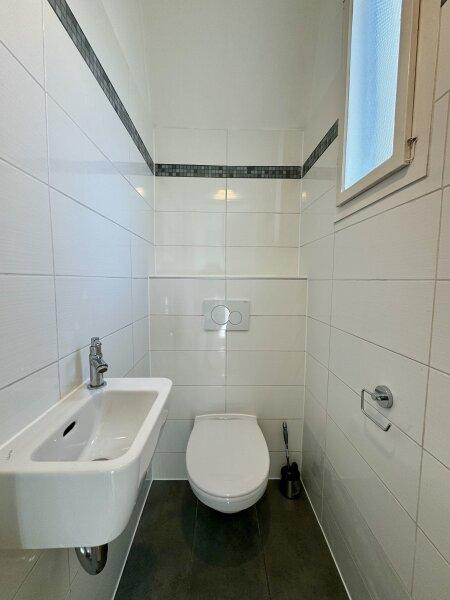 WC mit Fenster
