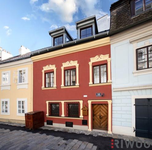 RARITÄT AUS PRIVATBESITZ | Stadthaus mitten im Lichtental Grätzl | Terrasse | Sauna | Gewölbekeller | Freier Mietzins