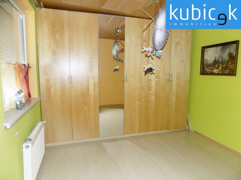 Schlafzimmer mit Ausgang zur Terrasse
