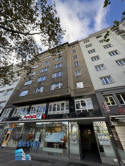 Schwedenplatz ! Geräumige kleine Wohnung in bester Lage !!